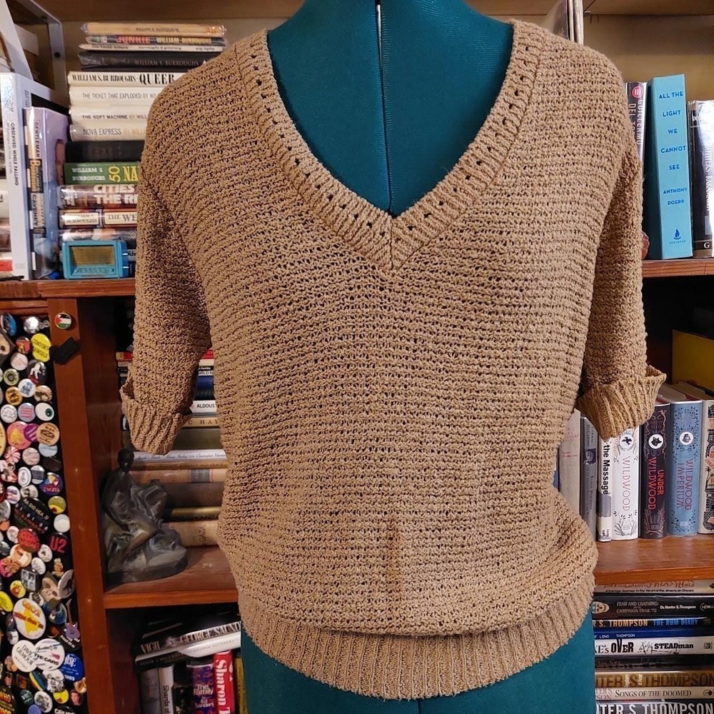 Vintage light brown V-neck‎ short sleeve knit top.